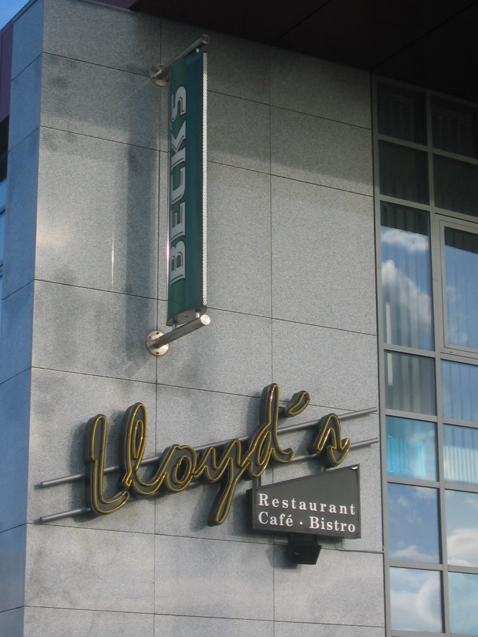 Ausstecker Selbstleuchtend